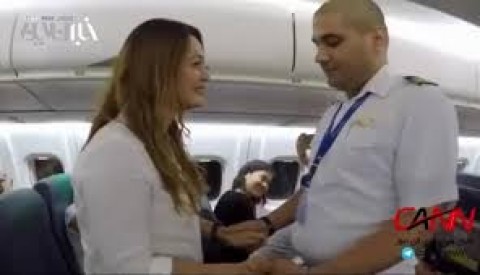 ببینید/خواستگاری خلبان ایرانی خطوط هوایی فیلیپین در هواپیما!