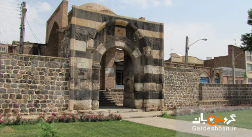دروازه سنگی؛ورودی تاریخی شهر خوی/عکس