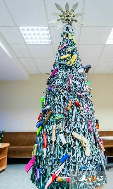عجیب ترین درخت کریسمس در فرودگاه لیتوانی!+عکس