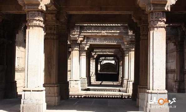 چاه پله‌های باستانی هند+عکس