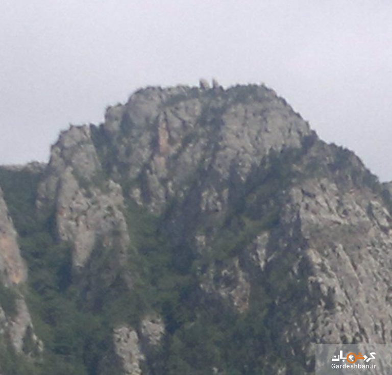 کوه عروس و داماد یکی از عجایب روستای زیاز+عکس