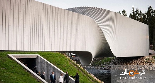 موزه ای با معماری مدرن، بر روی رودخانه/عکس
