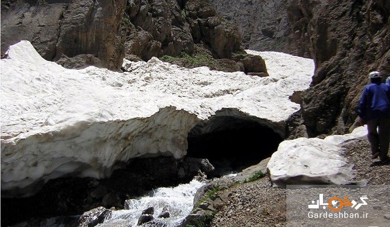 تونل برفی از آثار طبیعی شهرستان ازنا/عکس
