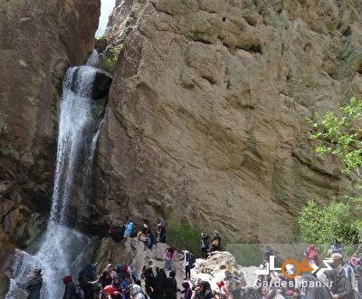 آبشار راین؛ جاذبه ای زیبا در دل کویر کرمان/عکس