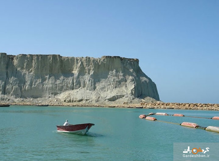 روستای ساحلی بریس در كنار دریای نیلگون عمان/تصاویر
