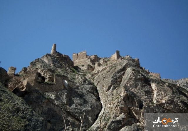 قلعه خوش آب و هوای شاهاندشت یا ملکه قلاع در ۹۶ کیلومتری جاده هراز