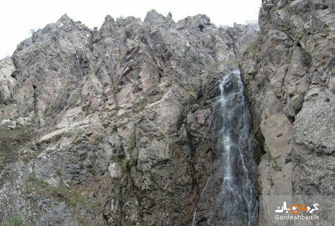 آبشار مزرعه از جاذبه های گردشگری استان مرکزی