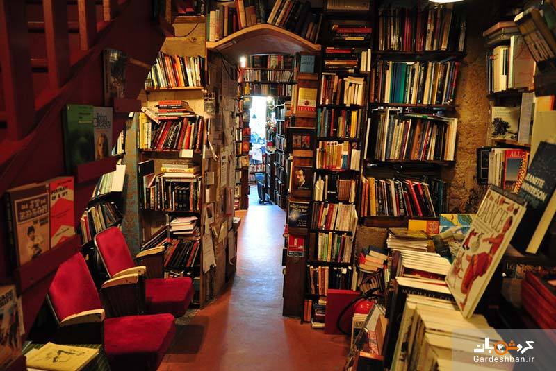شکسپیر و شرکا، کتابفروشی استثنایی در قلب پاریس+عکس