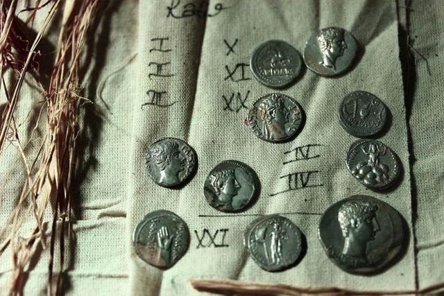 کوزه‌ای پر از سکه‌های تاریخی نادر در ترکیه کشف شد +تصاویر