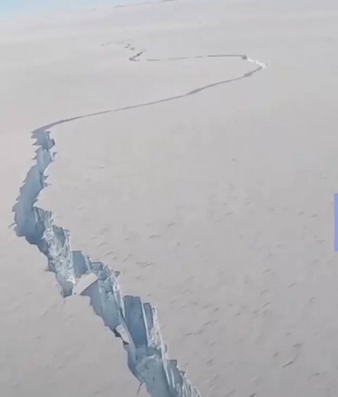 ببینید/ جدایی کوه یخ به بزرگی لس آنجلس در قطب جنوب