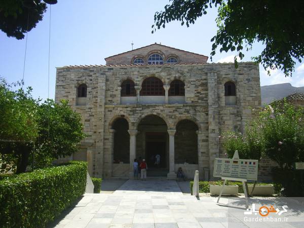 پاناگیا اکاتونتاپیلیانی یا «کلیسای 100در »در یونان/عکس