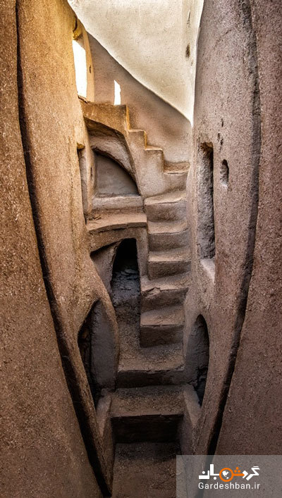 قلعه تاریخی و شگفت انگیز مهرجرد در میبد/عکس