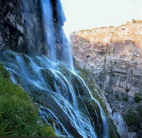 آبشار کمردوغ،‌ جلوه‌ای زیبا از طبیعت دلبرانه ‌کهگیلویه