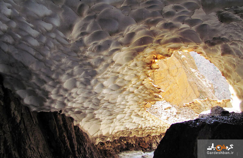 تونل برفی ازنا از پرطرفدارترین جاذبه های لرستان/عکس