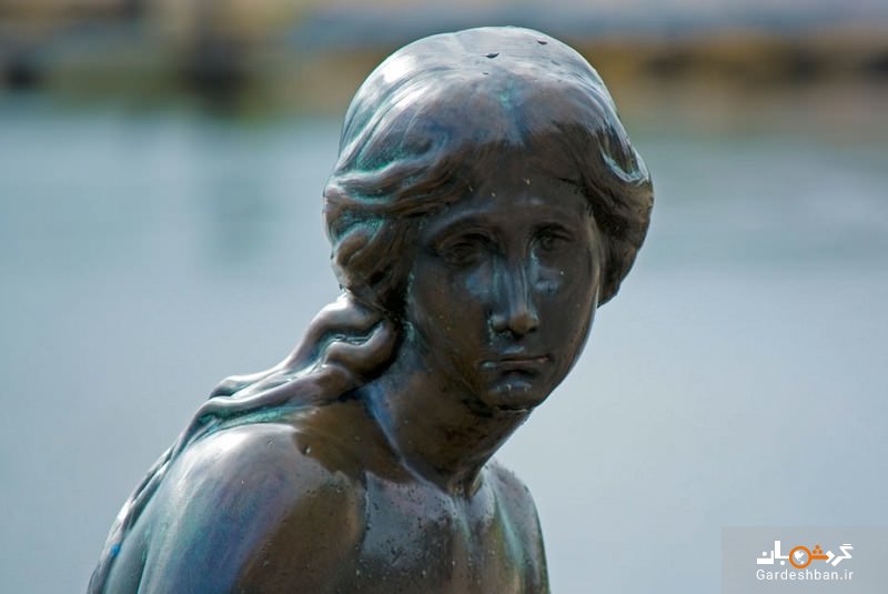 مجسمه پری دریایی کوچولو نماد شهر کپنهاگ دانمارک/عکس