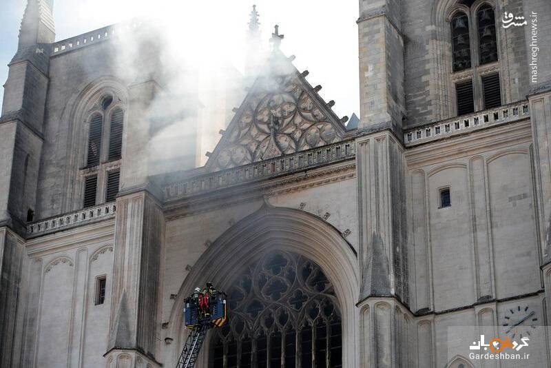 کلیسای جامع نانت فرانسه طعمه حریق شد