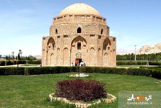 گنبد جبلیه؛ تنها بنای سنگی کرمان/عکس