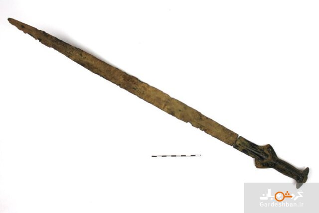 شمشیر تاریخی که اتفاقی کشف شد/عکس