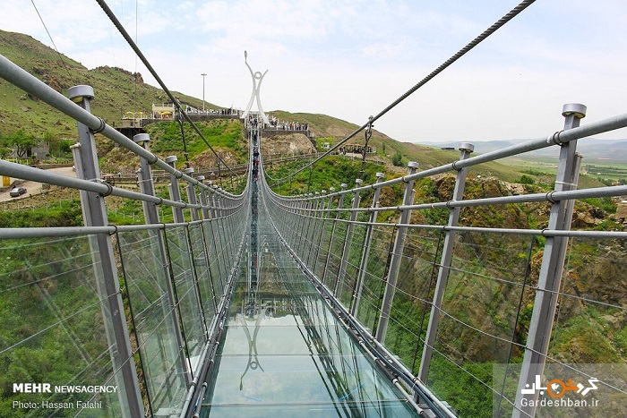 طولانی ترین پل معلق و قوسی شیشه ای خاورمیانه در مشگین شهر