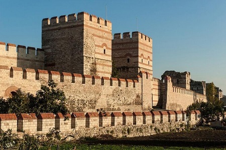 دیوارهای قسطنطنیه؛جاذبه تاریخی و گردشگری استانبول+عکس