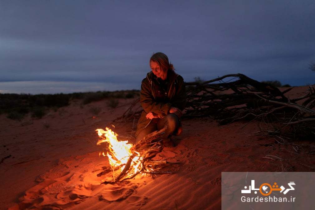 سفر یک زن با چند شتر در صحرای استرالیا +عکس