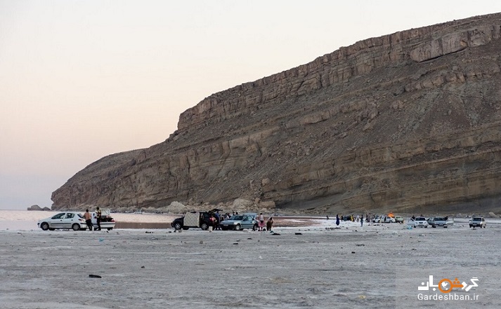 عکس/ گردشگران در دریاچه ارومیه