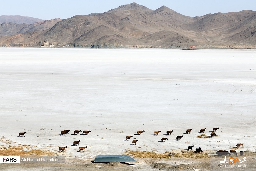عکس/ بیدار شدن هیولای طوفان‌های نمکی در دریاچه ارومیه