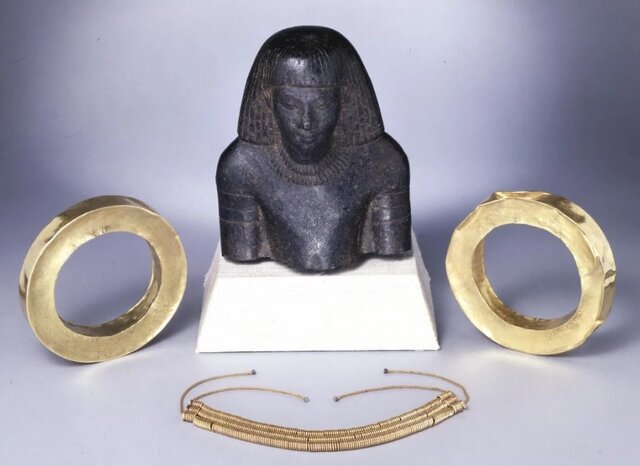 جواهراتی به قدمت چند هزار سال+ عکس