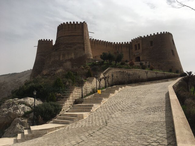 نمایش ۲۰ شیء جدید تاریخی در قلعه فلک‌الافلاک خرم‌آباد