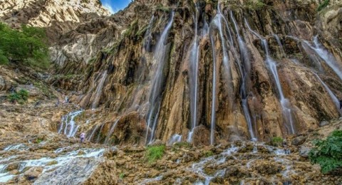 آبشار مارگون؛ یکی از زیباترین مناظر استان فارس+ عکس