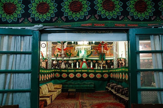 تکیه‌ای قاجاری با منبر ١۴۵ ساله در تهران