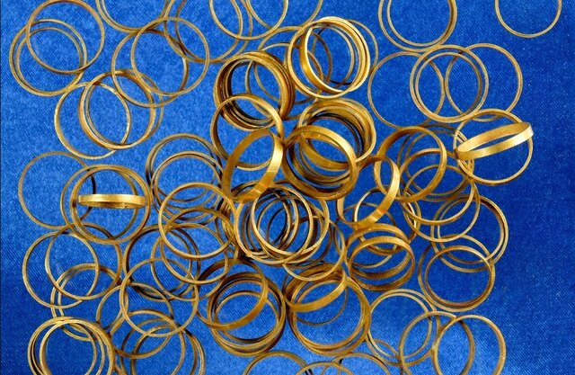 کشف ۱۶۹ حلقه‌ طلا در گور ماقبل تاریخ