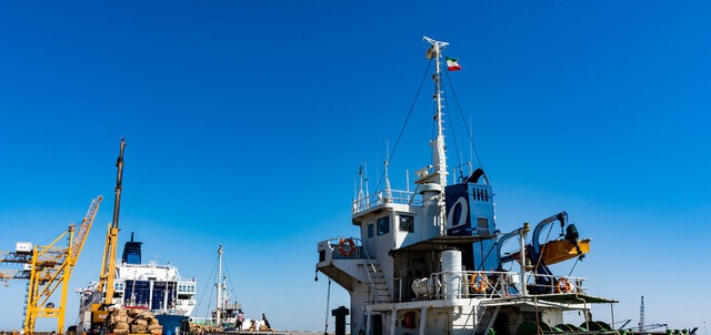 حرکت کشتی باری-مسافری در مسیر بوشهر-دوحه قطعی شد