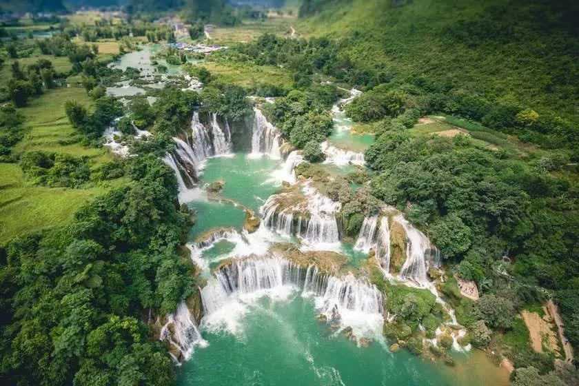 آبشار بان گیوک یا دتیان در مرز ویتنام و چین/ عکس
