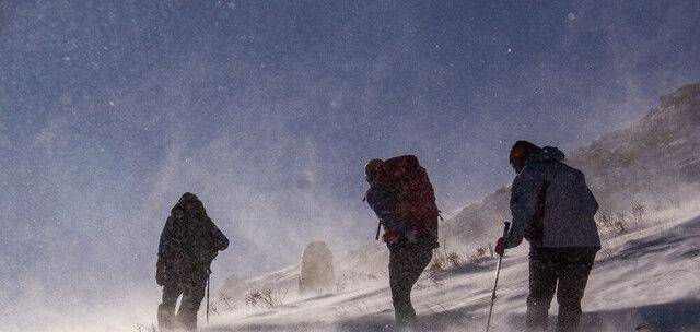 بارش شدید برف و باران در بیشتر مناطق کوهستانی/ از کوهنوردی بپرهیزید
