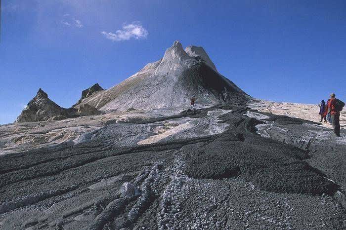 آتشفشان اُل دونیو لنگای در تانزانیا/ عکس