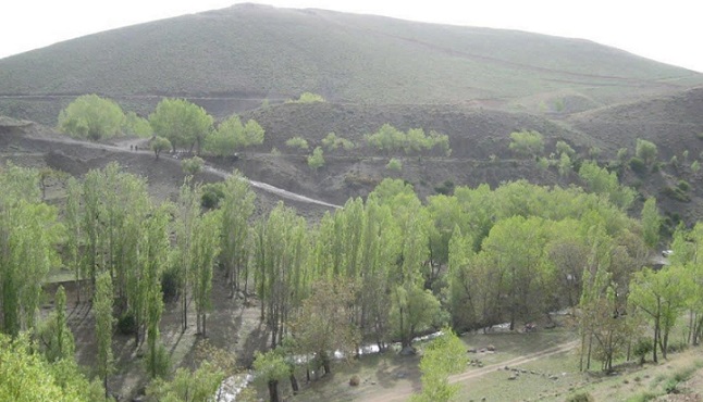 طرح پاکسازی مسیر گردشگری چشمه تیزآب در دماوند اجرا می‌شود